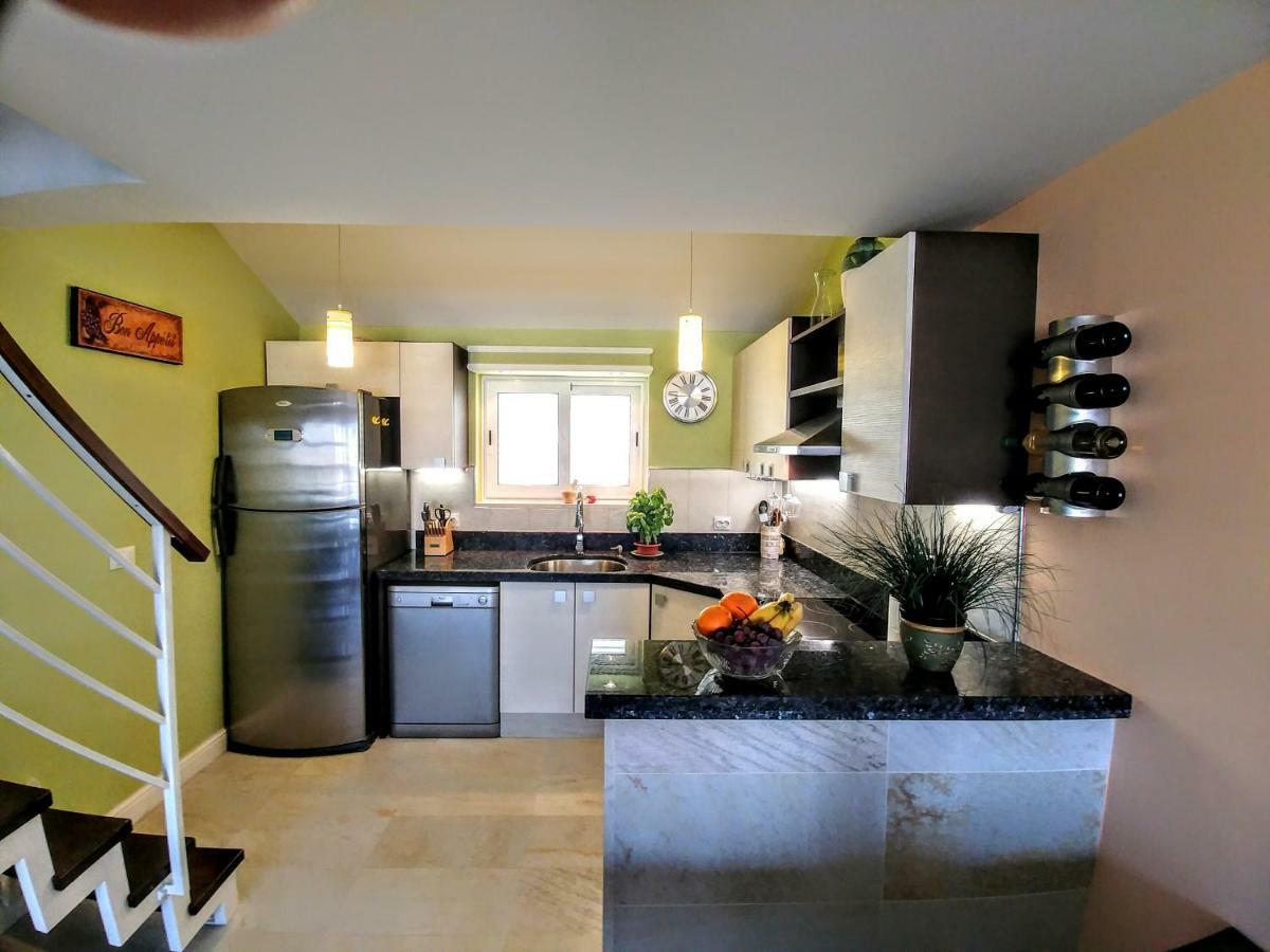 Beautiful 2 Bedroom 2 Bathroom Sea View, Free Parking * Dubrovnik