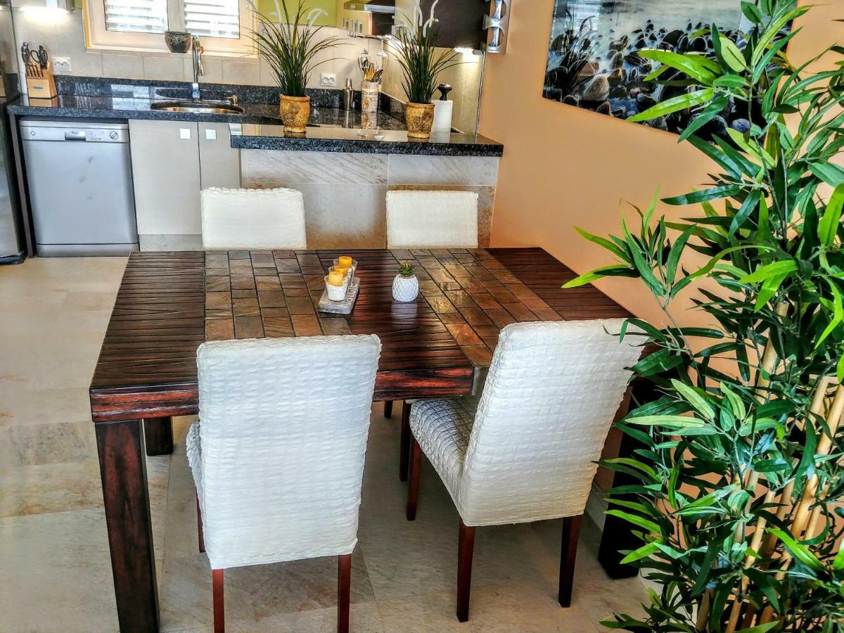Beautiful 2 Bedroom 2 Bathroom Sea View, Free Parking Apartment Dubrovnik