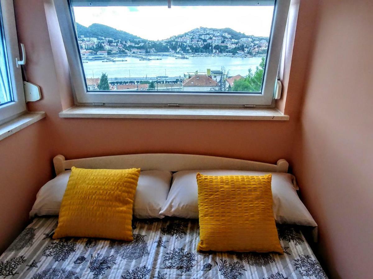 Beautiful 2 Bedroom 2 Bathroom Sea View, Free Parking Apartment Dubrovnik