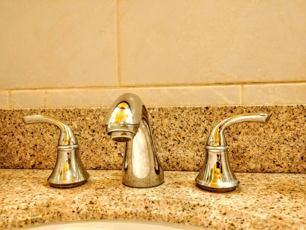 Beautiful 2 Bedroom 2 Bathroom Sea View, Free Parking