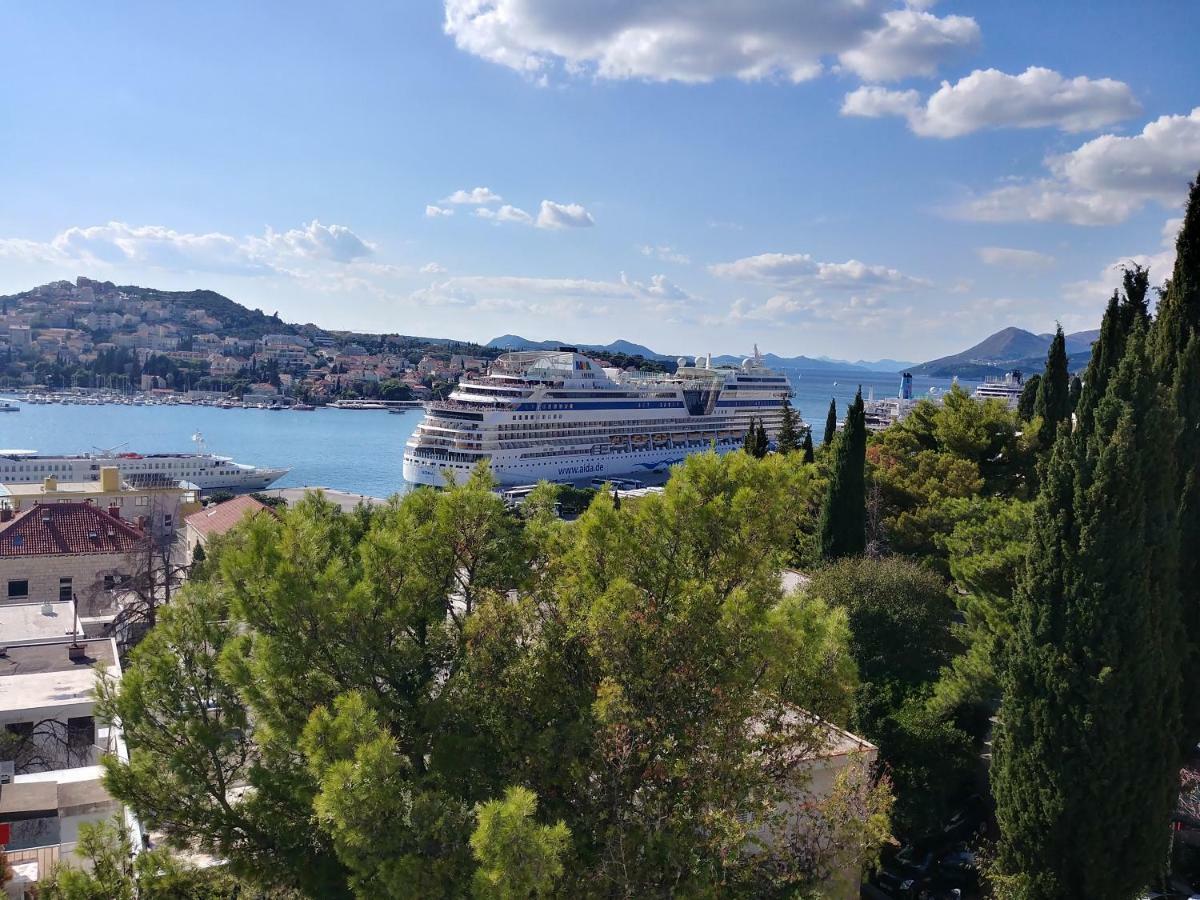 Beautiful 2 Bedroom 2 Bathroom Sea View, Free Parking * Dubrovnik