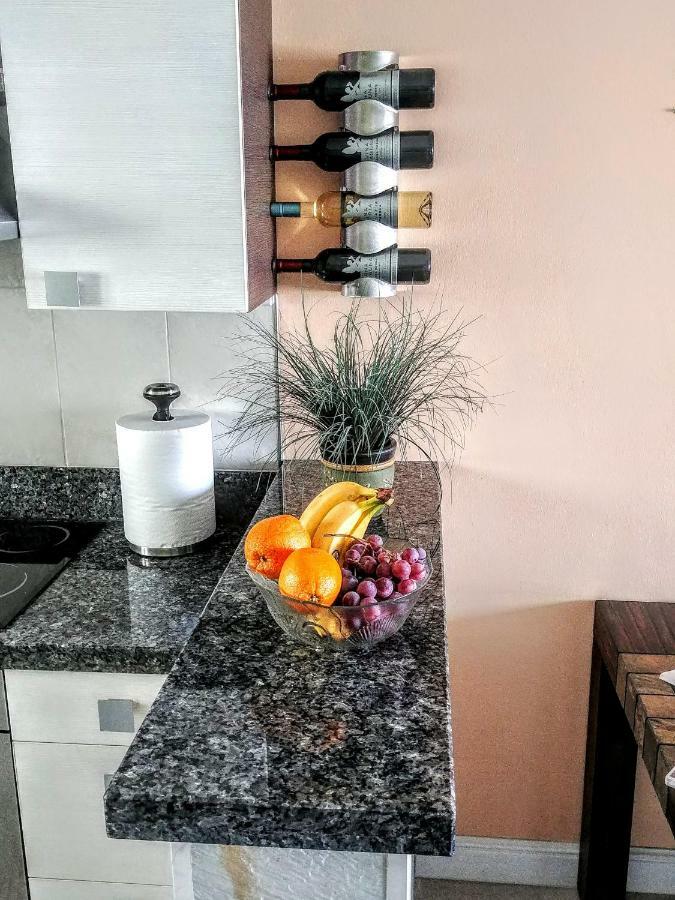 Apartment Beautiful 2 Bedroom 2 Bathroom Sea View, Free Parking *