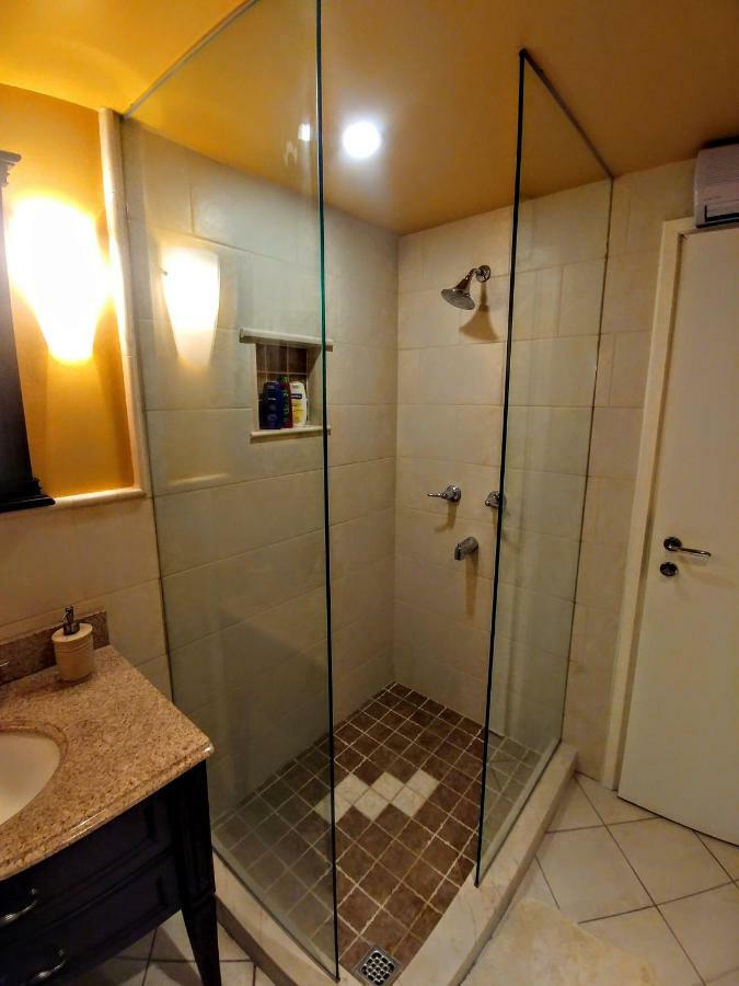 Apartment Beautiful 2 Bedroom 2 Bathroom Sea View, Free Parking *
